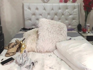 NahomySweetxx on cam for live nude video chat