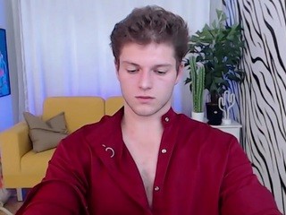OscarWise on cam for live nude video chat