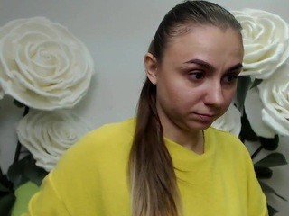 RiArmanii on cam for live nude video chat