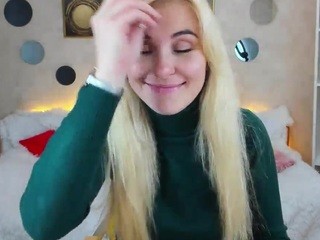 RinnaBlair on cam for live nude video chat