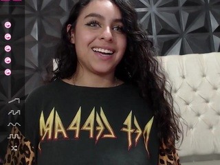 shantal-bru on cam for live nude video chat