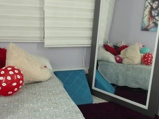 sheina-lov on cam for live nude video chat