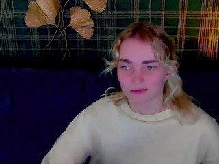 SoffiStar on cam for live nude video chat