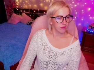 Victoria-Johns on cam for live nude video chat