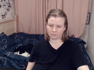 AdrianaReinamo on cam for live nude video chat