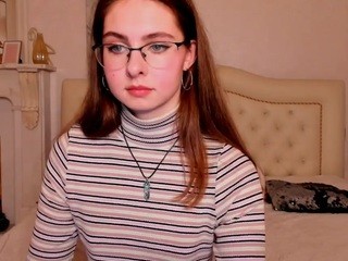 CarolineReed on cam for live nude video chat
