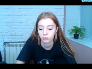 EllaHughes on cam for live nude video chat