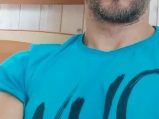 Horn on cam for live nude video chat