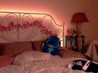 JulieBabyGreen on cam for live nude video chat