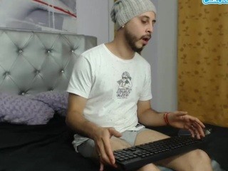 Kity And Kratos on cam for live nude video chat