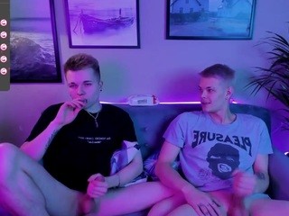 TOM-HANDERSON on cam for live nude video chat