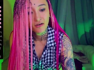 UtaWild on cam for live nude video chat
