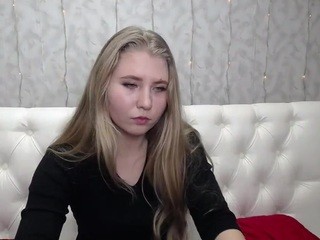 AdeleKitty on cam for live nude video chat