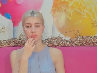 BeatrixWoow on cam for live nude video chat
