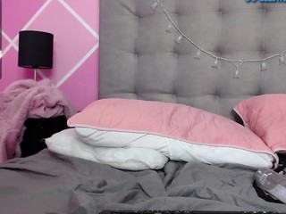 ?, ?Jada Laurent ??? on cam for live nude video chat