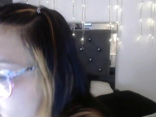 MEGAN-THOMS on cam for live nude video chat