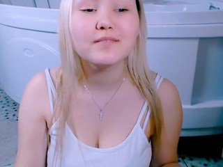 MollyxDoll on cam for live nude video chat