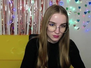 GwenBerry on cam for live nude video chat