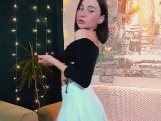 zoe-hottt on cam for live nude video chat