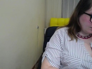 ElsaJuicy on cam for live nude video chat