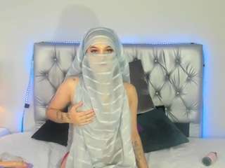 bellucci-1 on cam for live nude video chat