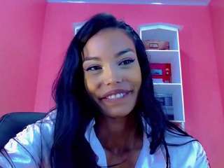 Alessa-White on cam for live nude video chat