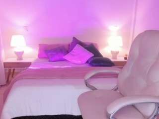 Daphne-rosse on cam for live nude video chat