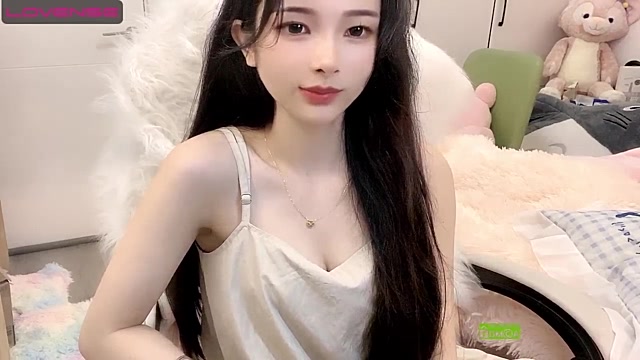 IU_party strip nude and chat in her virtual webcam room