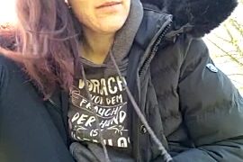 Kleine_geile-stute strip nude and chat in her virtual webcam room