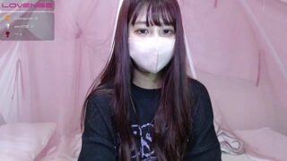 Ray-00 strip nude and chat in her virtual webcam room