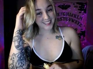 thicc-tattooed-bitch on cam for live nude video chat