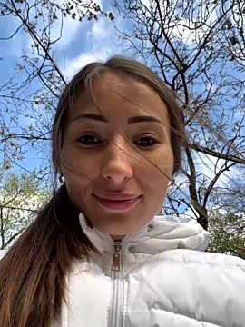 YOUR-KARINA strip nude and chat in her virtual webcam room