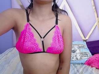 kinky-nicolee on cam for live nude video chat