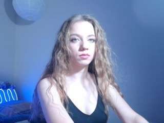 Lilyjoly on cam for live nude video chat