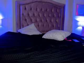 Mia-Lucetti on cam for live nude video chat