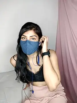Indian_cutee strip nude and chat in her virtual webcam room