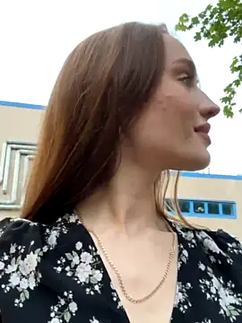 Molly_Murrr strip nude and chat in her virtual webcam room