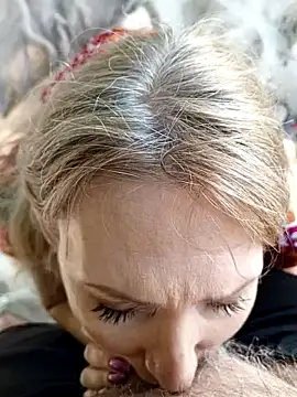 Mom___Dad strip nude and chat in her virtual webcam room