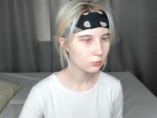 Vivian-Got on cam for live nude video chat