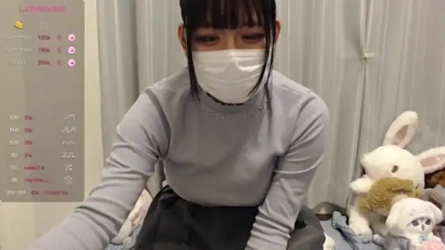 Ayame_e strip nude and chat in her virtual webcam room