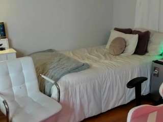 LivyStone and LUNAXOXO on cam for live nude video chat