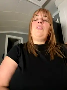 Canadian_BBW nude live chat in sexy room