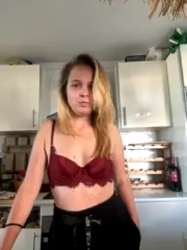 LoveMeaxo nude live chat in sexy room