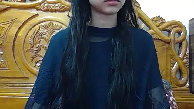 Naylaah nude live chat in sexy room