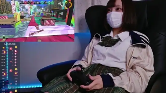 Nyakotan nude live chat in sexy room