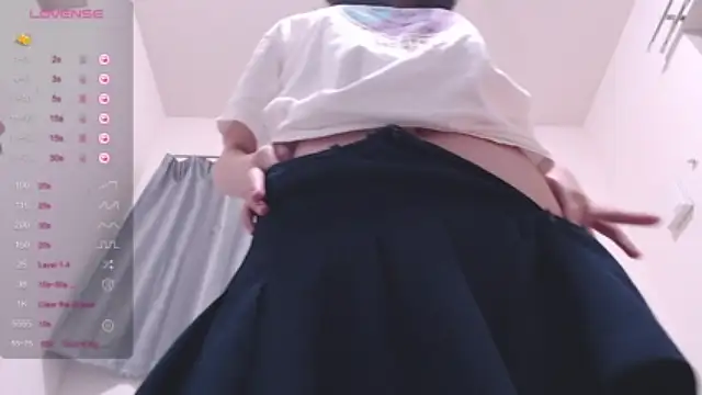Ririmau nude live chat in sexy room