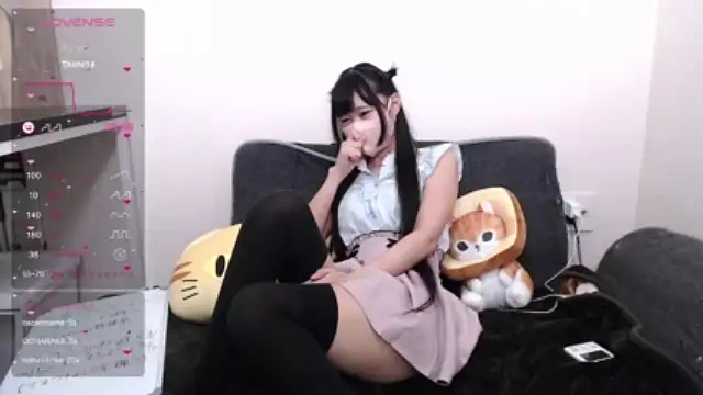 Risa-kitty nude live chat in sexy room