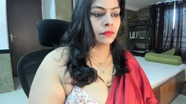 Tarivishu23 nude live chat in sexy room