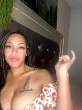 Thepeachwobbler nude live chat in sexy room