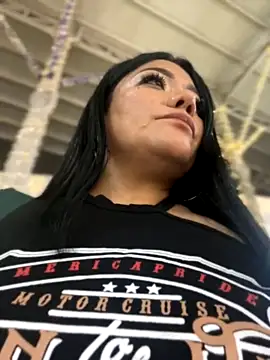 Abriljoness nude live chat in sexy room